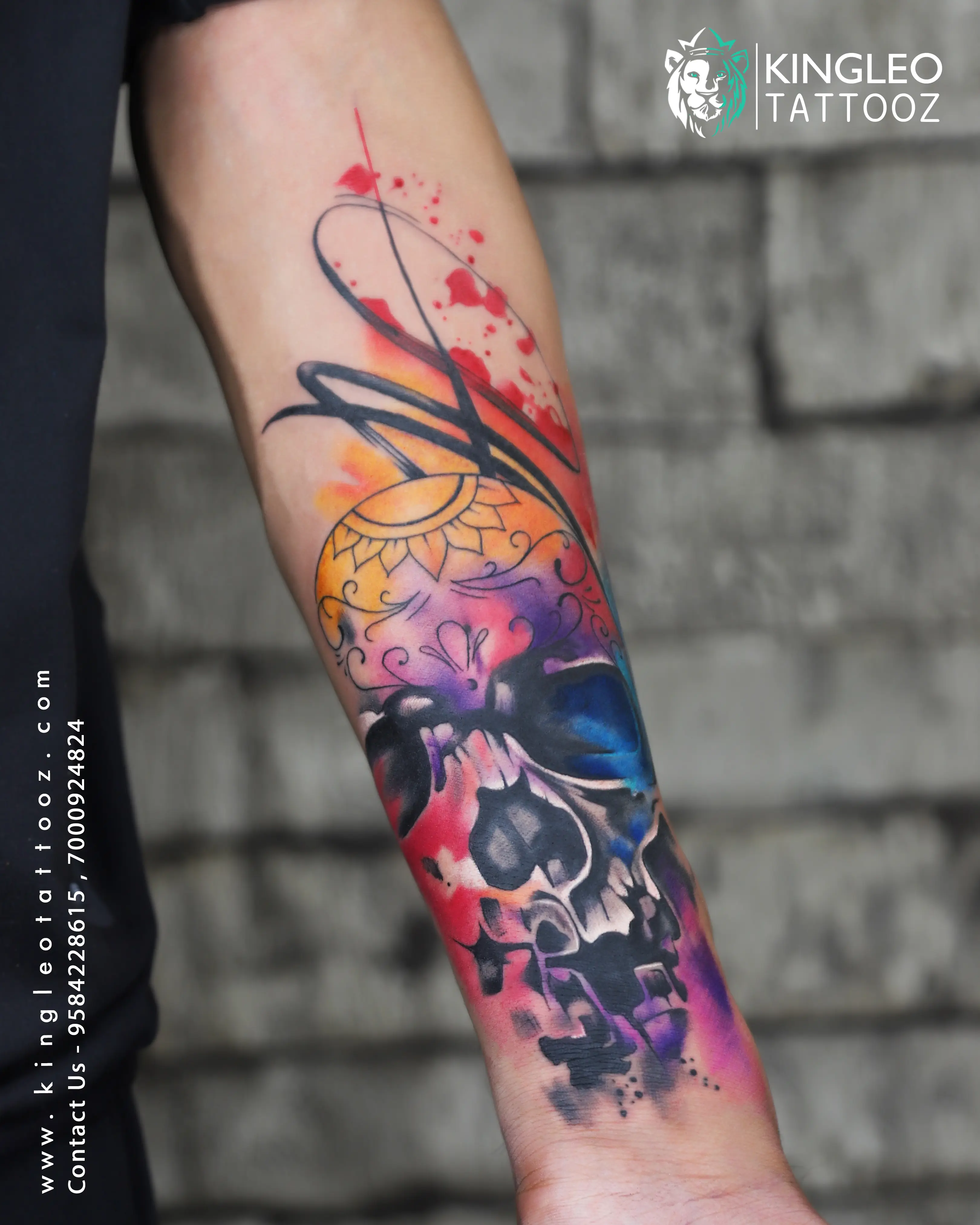 A Kingleo Tattooz client during their tattoo session