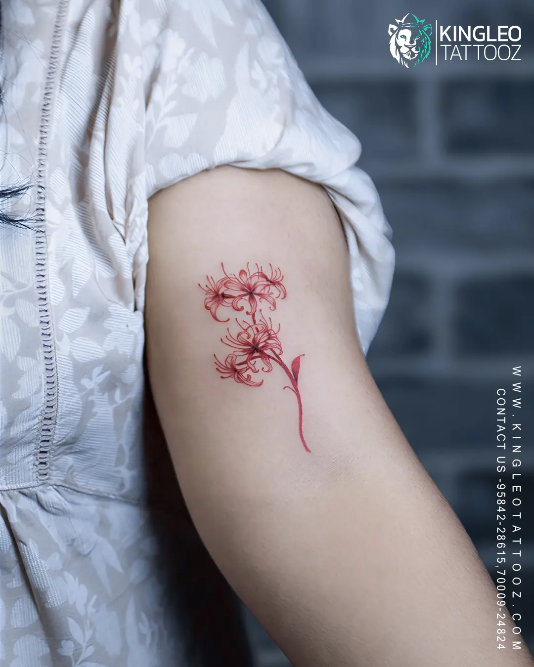 A Kingleo Tattooz client during their tattoo session