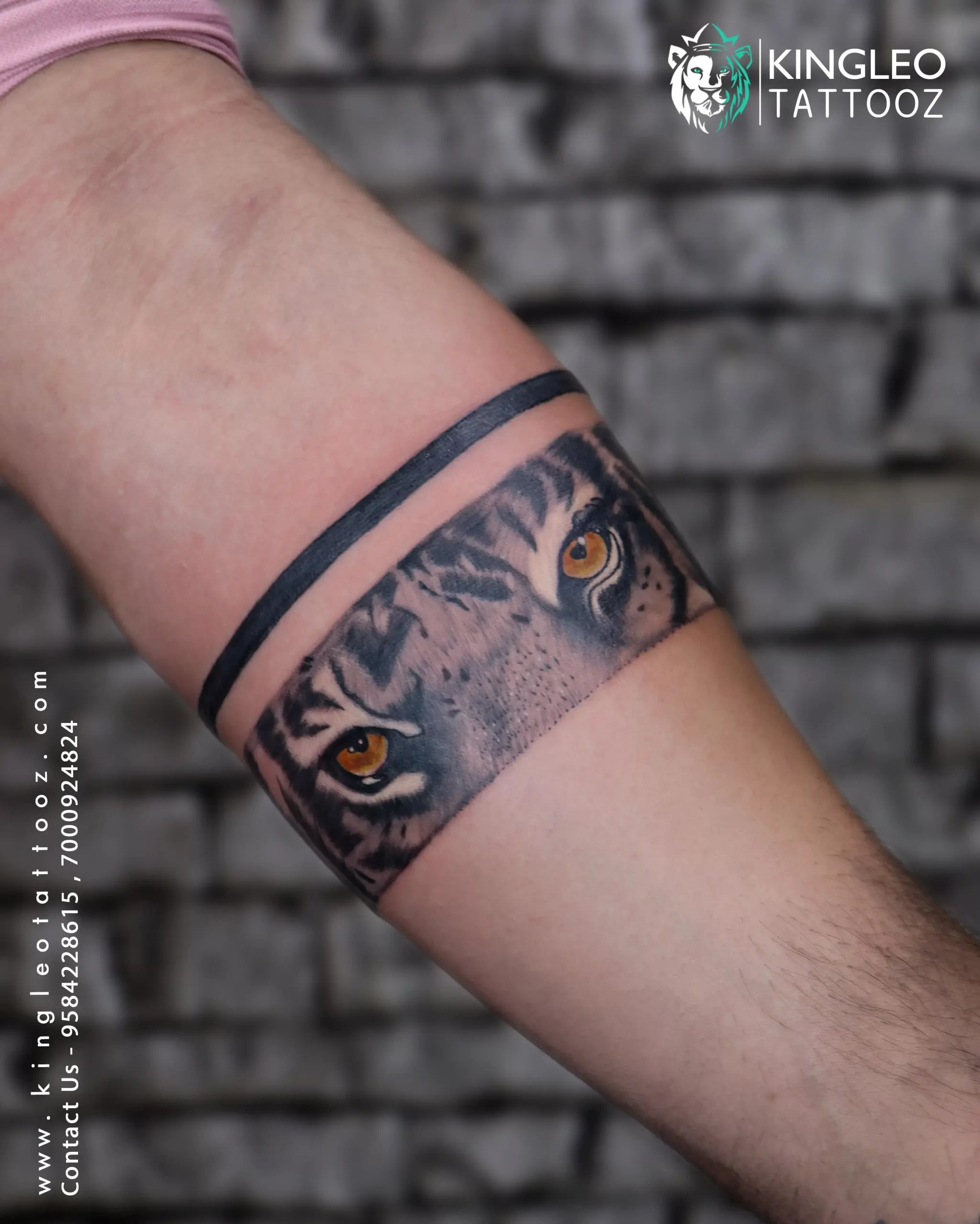 33 Stylish Armband Tattoo Ideas for Men & Women in 2024