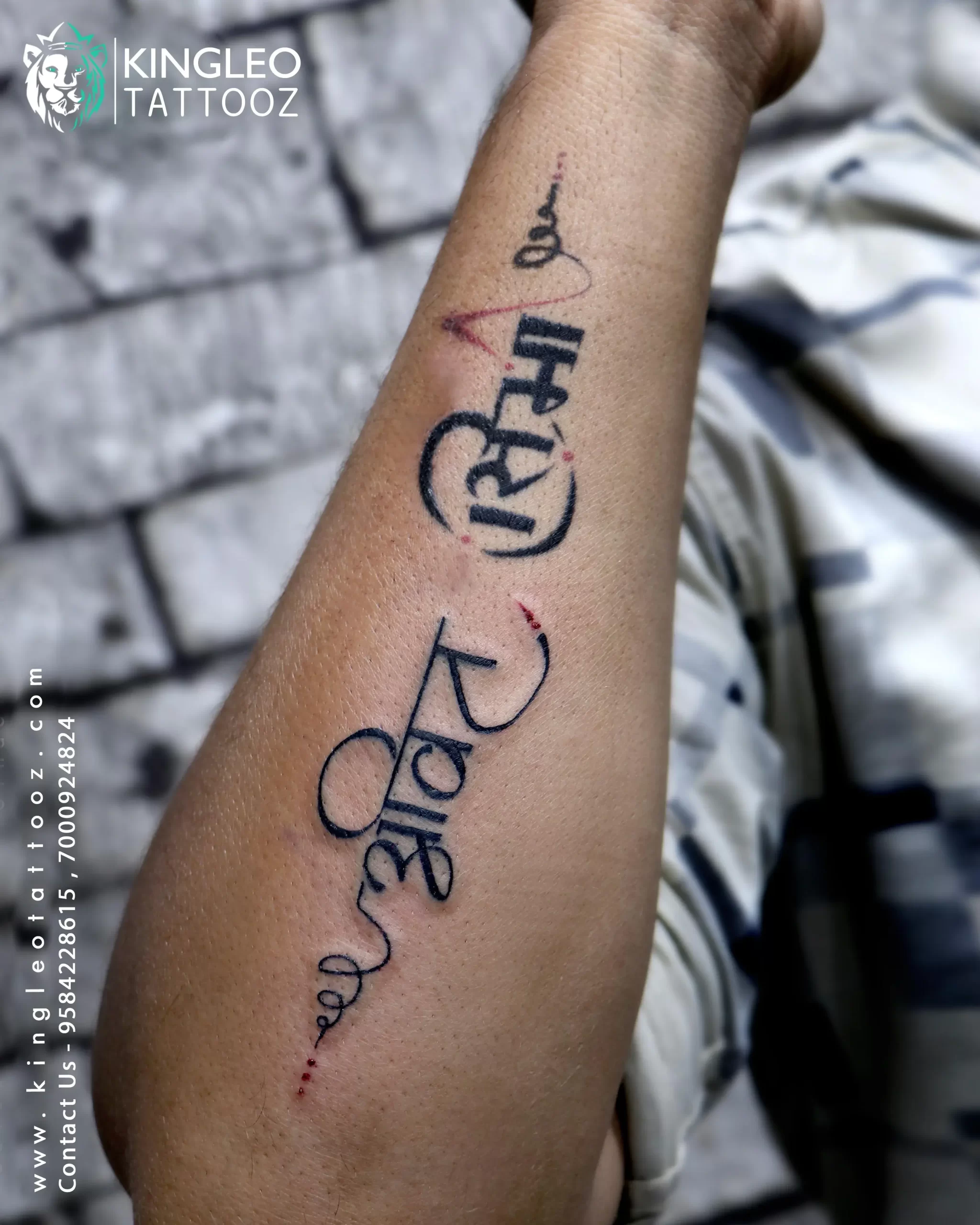 Temporary Tattoowala Kshatriya Knife Men and Women Temporary Body Tattoo